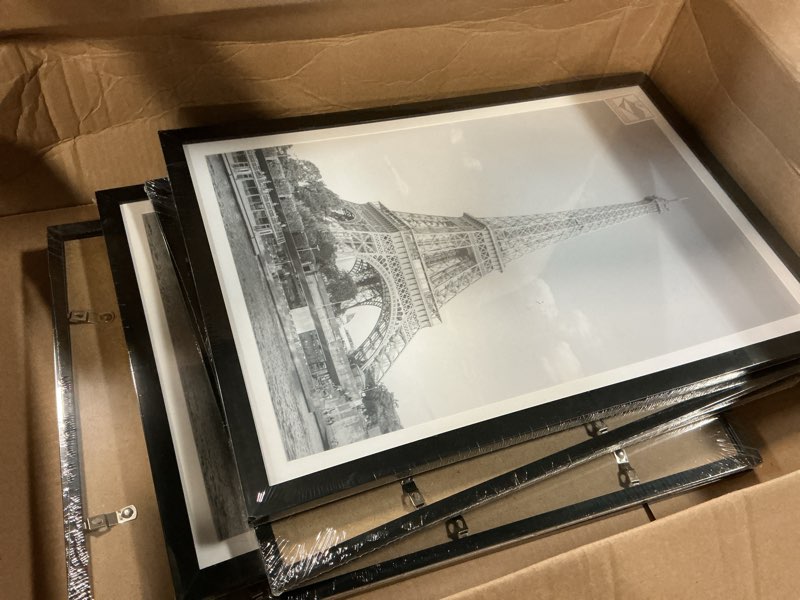 Condition photo showing Good Condition for upsimples 12x18 Picture Frame Set of 5, Display Pictures 11x17 with Mat or 12 x 18 Without, Wall Gallery Poster Frames, Black Black 12x18
