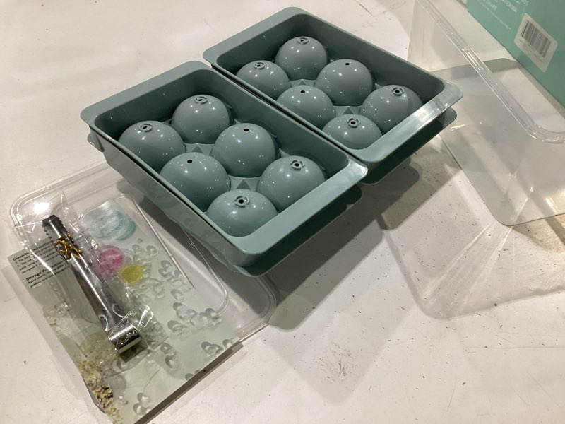 Condition photo showing New/Like New for wibimen large ice cube molds, big round whiskey ice cube trays for freezer, easy to fill & release, whiskey bourbon cocktail(1.9in*6 balls- blue/2 pack) 1.9in*6 balls blue/2 pack