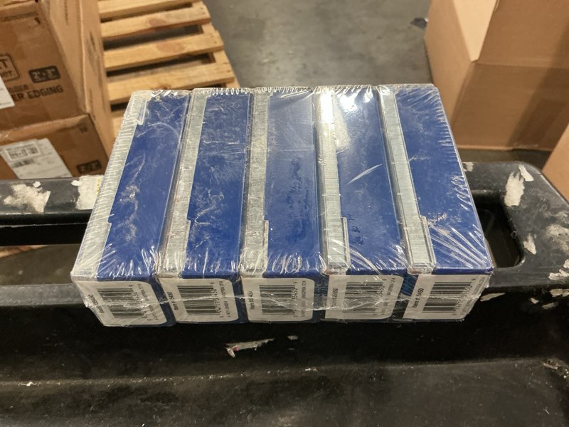 Condition photo showing New/Like New for swingline s.f. 4 premium staples 5000/per box 5/box pack (35481) 2769117