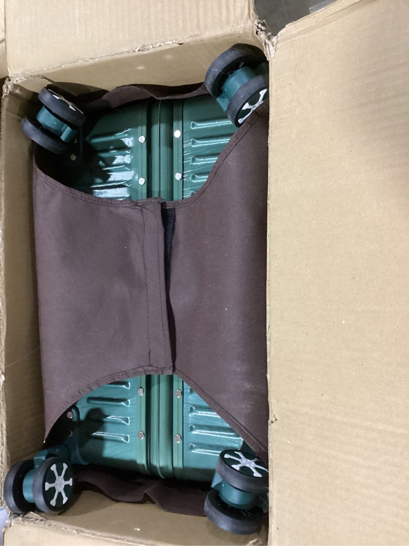 Condition photo showing Good Condition for HotWay 22 Inch Checked in Luggage with Aluminum Frame,PC Hard Shell Suitcase with Spinner Wheels and TSA Lock, Large Suitcase for Travel, Green Green (PC+Aluminum) Checked in 22inch