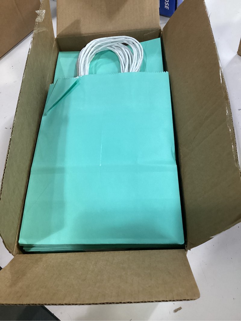 Condition photo showing Good Condition for 32 pack paper gift bags with handles, 5.8\\\"×3.2\\\"×8.25\\\" party favor bags, small goodie bags bulk for birthday, crafts, wedding, party supplies (sky blue) 1 count (pack of 32) sky blue