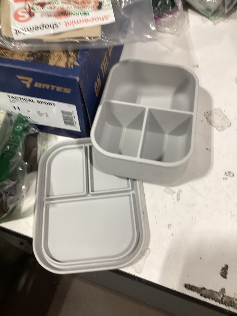 Condition photo showing Good Condition for similiar product graypandaear silicone bento lunch box for toddlers kids, 3 compartments, leak-proof & bpa-free lunch container, microwave & dishwasher safe (blue)