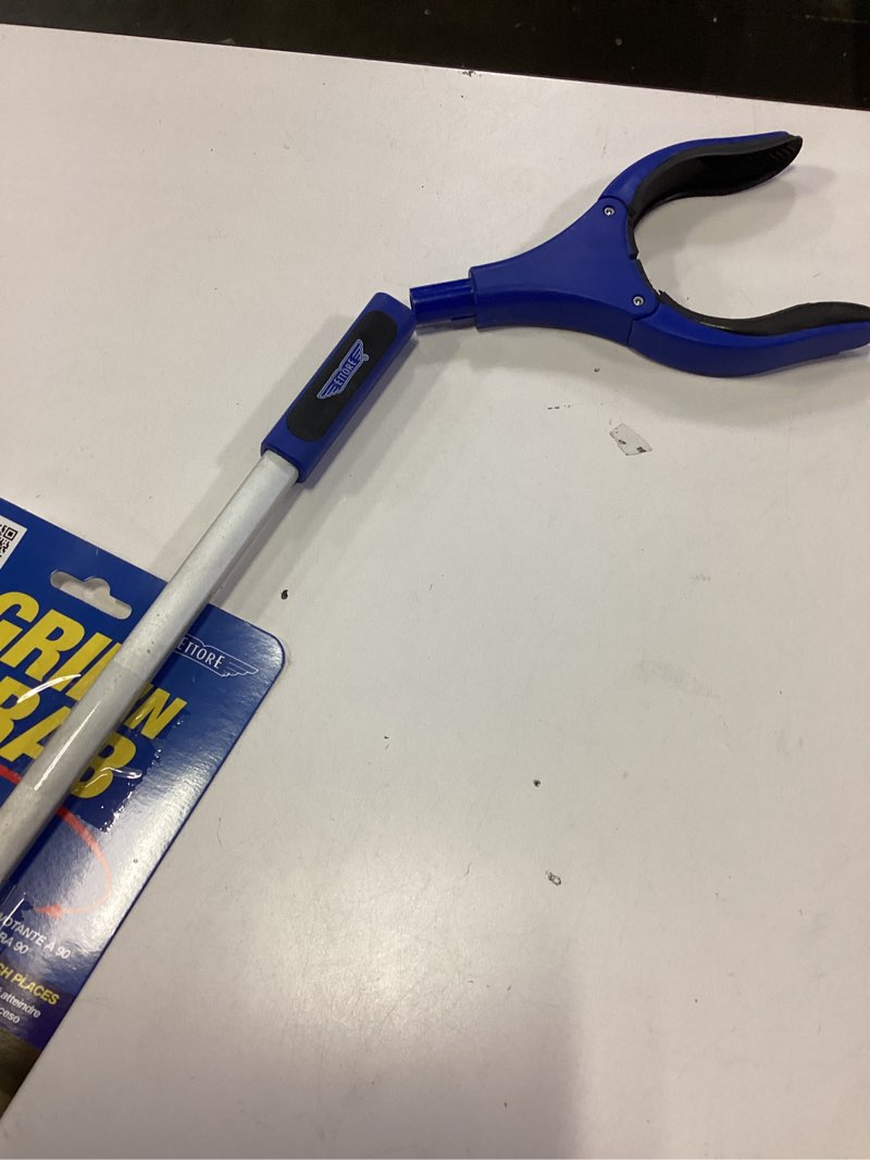 Condition photo showing As Is for ettore 32-in aluminum/ plastic/ rubber reacher