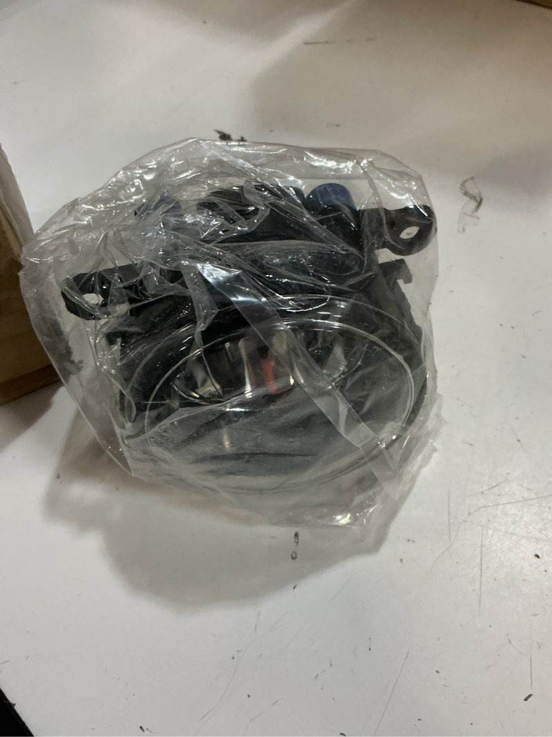 Condition photo showing Good Condition for pair of front fog lights lamp rh lh compatible with ram promaster city 2015-2021 & promaster 1500 2500 3500 2014-2021 & ram 1500 2019-2022 replaces 68202187aa 68256470aa ch2592152