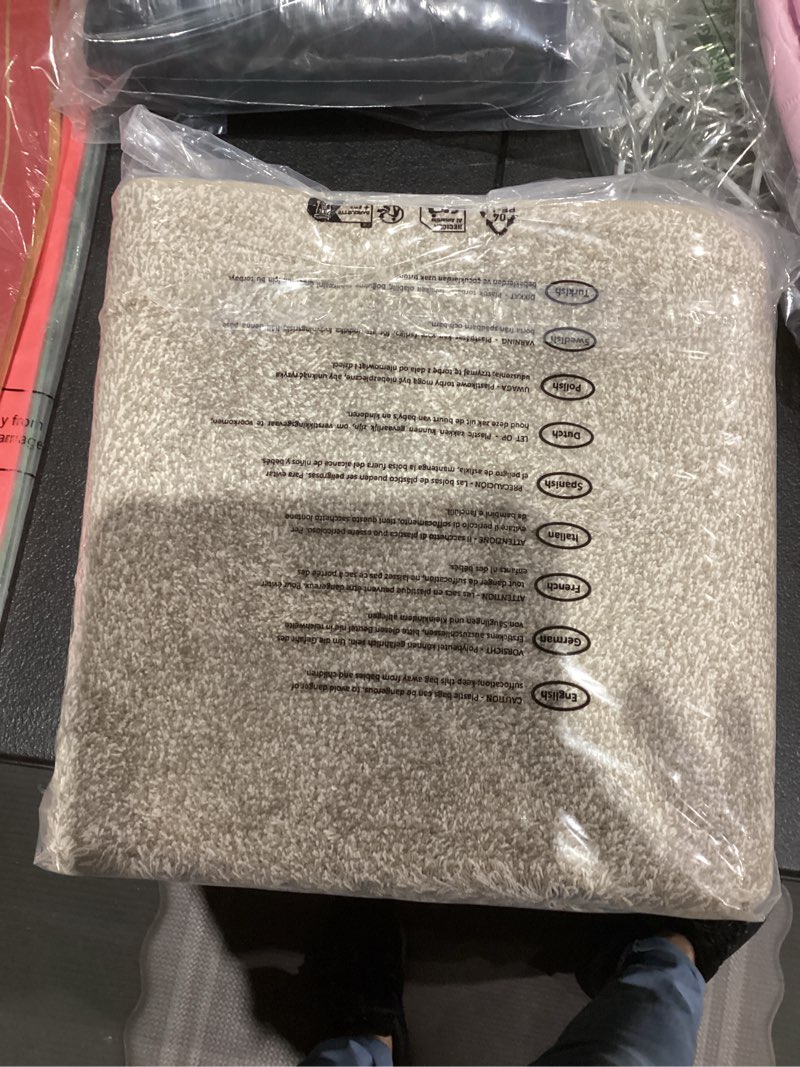 Condition photo showing Good Condition for PURRUGS Dirt Trapping Door Mat 24" x 59", Non-Slip Machine Washable Entry Rug, Shoe Scraper, Dog Doormat, Super Absorbent Welcome Mat for Front & Back Door, Muddy Shoes & Paws, Taupe Taupe 24" x 59"