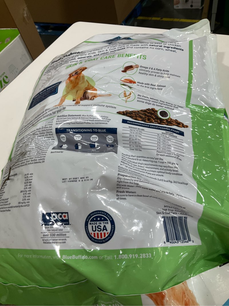 Condition photo showing New/Like New for Blue Buffalo True Solutions Skin & Coat Care Natural Dry Dog Food for Adult Dogs, Salmon, 24-lb. Bag Salmon 24 Pound (Pack of 1)