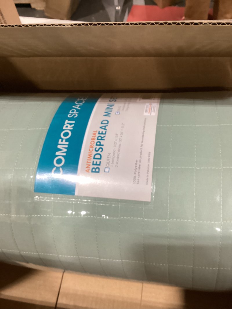 Condition photo showing New/Like New for Comfort Spaces Sage Green Oversized King Quilt Set 120"x118" Bedspread Quilted Summer Lightweight Microfiber Bedding Coverlet with Double Sided Stitching Soft All Season 3 Piece with Matching Shams Sage Green Oversized Bedspread King(120"x118") Plaid