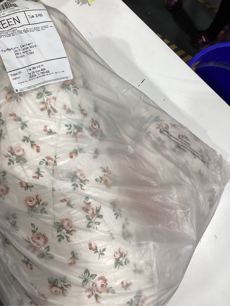 Floral comforter set