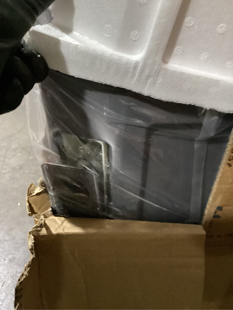 Condition photo showing Good Condition for hessaire 950 sq ft portable evaporative cooler 3100 cfm