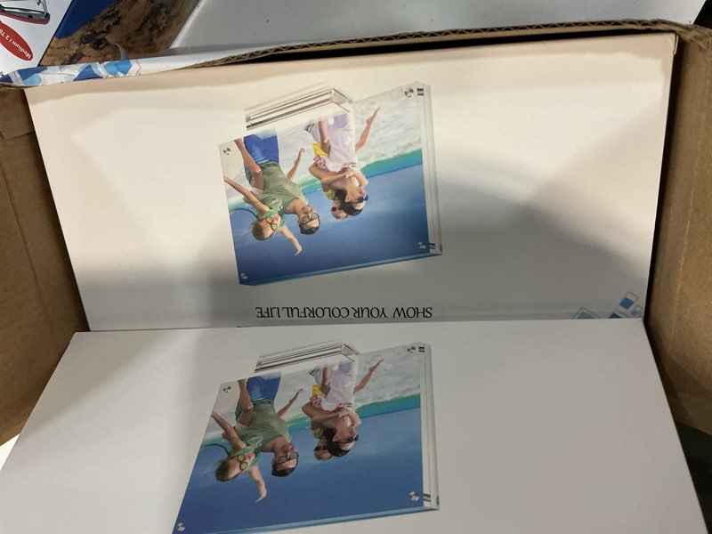 Condition photo showing Good Condition for juoifip 10 pack acrylic picture frame 5×7 clear double sided magnetic photo frame - frameless baby friend family picture desktop display with support stand and gift boxes 5 x 7" 10pack