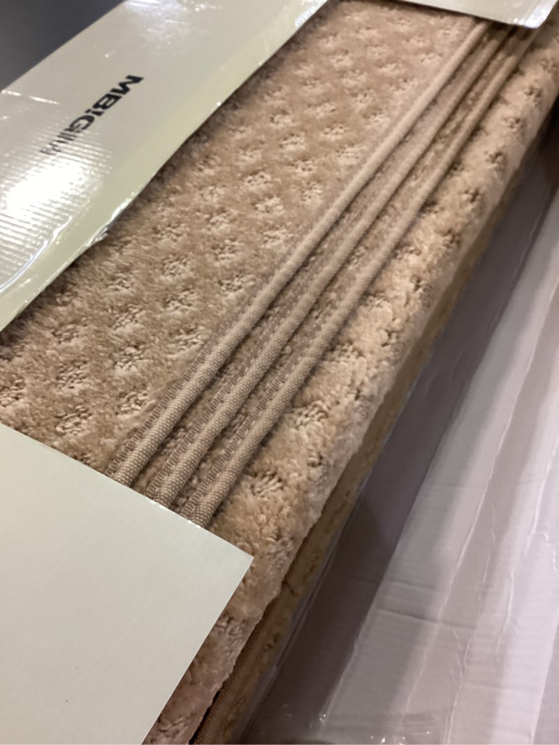 Condition photo showing Good Condition for MBIGM Bullnose Non-Slip Stair Treads with Reusable Adhesive - 14 Pack 9.5" x 30" Wooden Steps Protection - TPU Backing with Steel Reinforcement - Anti-Slip Solution Lattice Camel Stair Carpet Treads 9.5" x 30" Camel - Lattice 14