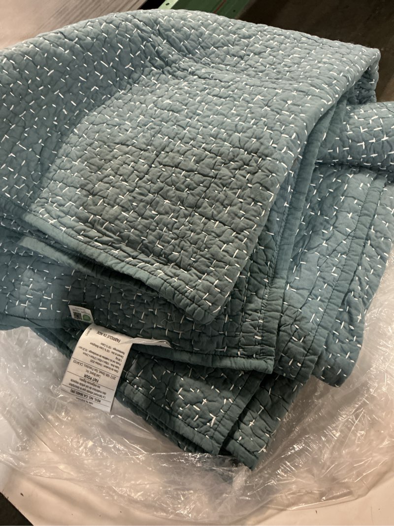 Condition photo showing Good Condition for  quince organic cotton hand stitched quilt ocean king/cal king 