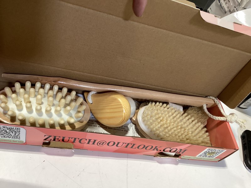 Condition photo showing Good Condition for premium dry brushing body brush set for lymphatic drainage and cellulite treatment, boar bristle long handle face cleansing brush for a glowing skin, 5 pack