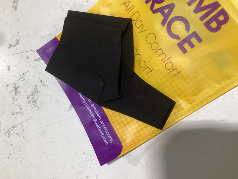 Condition photo showing Good Condition for wrist thumb brace mommy compression stabilizer waterproof thumb spica splint for arthritis,trigger finger,de quervains tenosynovitis,tendonitis,cmc joint pain and support-women men-left or right hand black medium