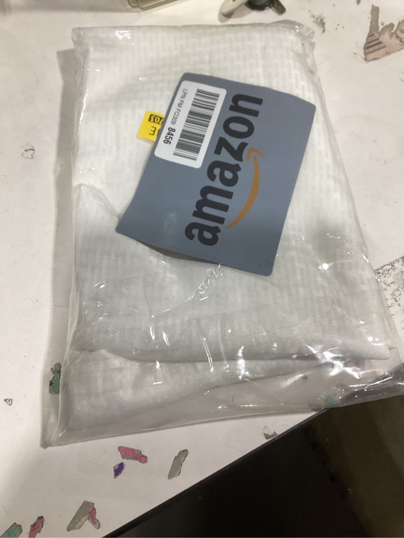 Condition photo showing Good Condition for maxmill Rectangle Tablecloth Weaved Texture Design Water Resistant Wrinkle Free Spill-Proof, Soft Table Cloth for Dining Room Decoration, Banquet Parties Event Holiday Dinner, 52 x 84 Inch White 84" x 52" (Rectangular) White