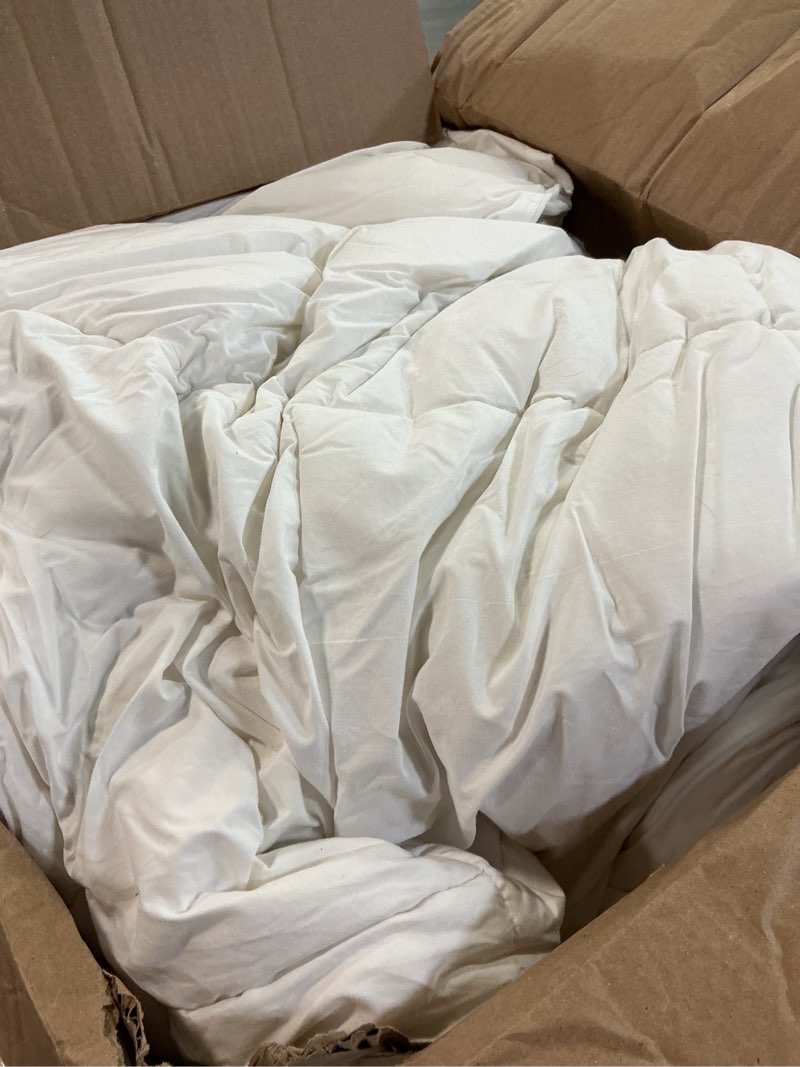 Condition photo showing As Is for amazon basics white down alternative comforter and duvet insert with corner tabs, machine washable, full/queen, all-season full/queen all-season