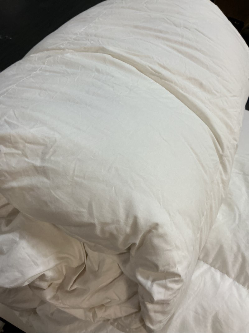 Condition photo showing As Is for COHOME King Size Winter Warm Comforter All-Season Quilted Down Alternative Duvet Insert Luxury Hotel Reversible Cooling Comforter with Anti-Clump Tech & 8 Tabs - Gift for Women & Men - White 90"x102" White King Comforter