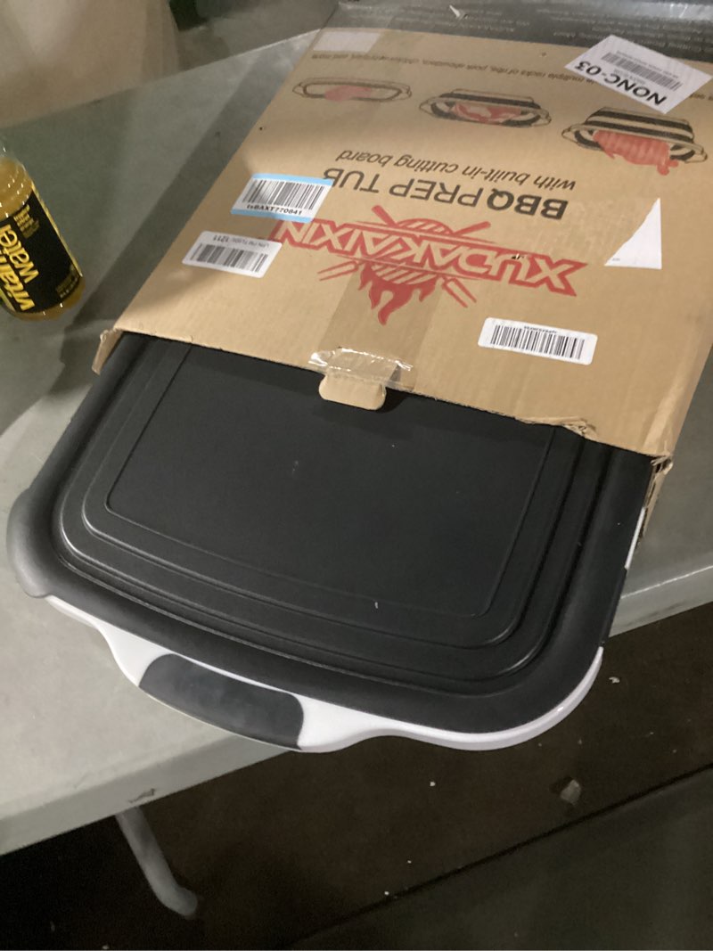 Condition photo showing Good Condition for Similar to photo) XL Collapsible BBQ Prep Tub with Cutting Board & Drain Plug – Portable Food Prep Station for Kitchen, Camping & Grill – Dishwasher Safe, Space-Saving Design – Bonus Heat-Resistant Glove Included