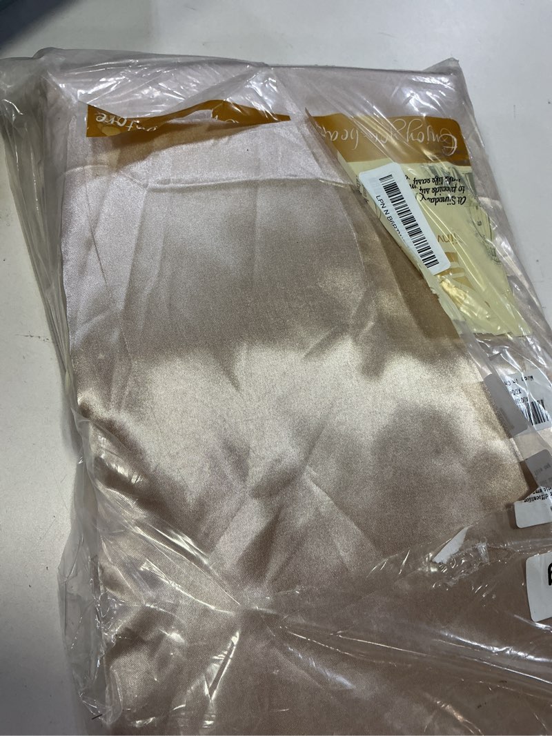 Condition photo showing Good Condition for siinvdabzx 4pcs satin sheet set king size ultra silky soft beige satin king bed sheets with deep pocket, 1 fitted sheet, 1 flat sheet, 2 envelope closure pillowcases standard king beige