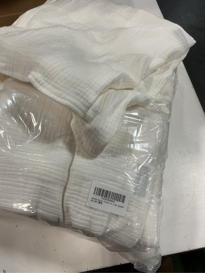 Condition photo showing Good Condition for emme muslin duvet cover queen size cream white, 100% cotton linen like comforter cover soft breathable lightweight gauze duvet cover with 2 pillowcases, 90"x90" 02 - cream white (no comforter) queen