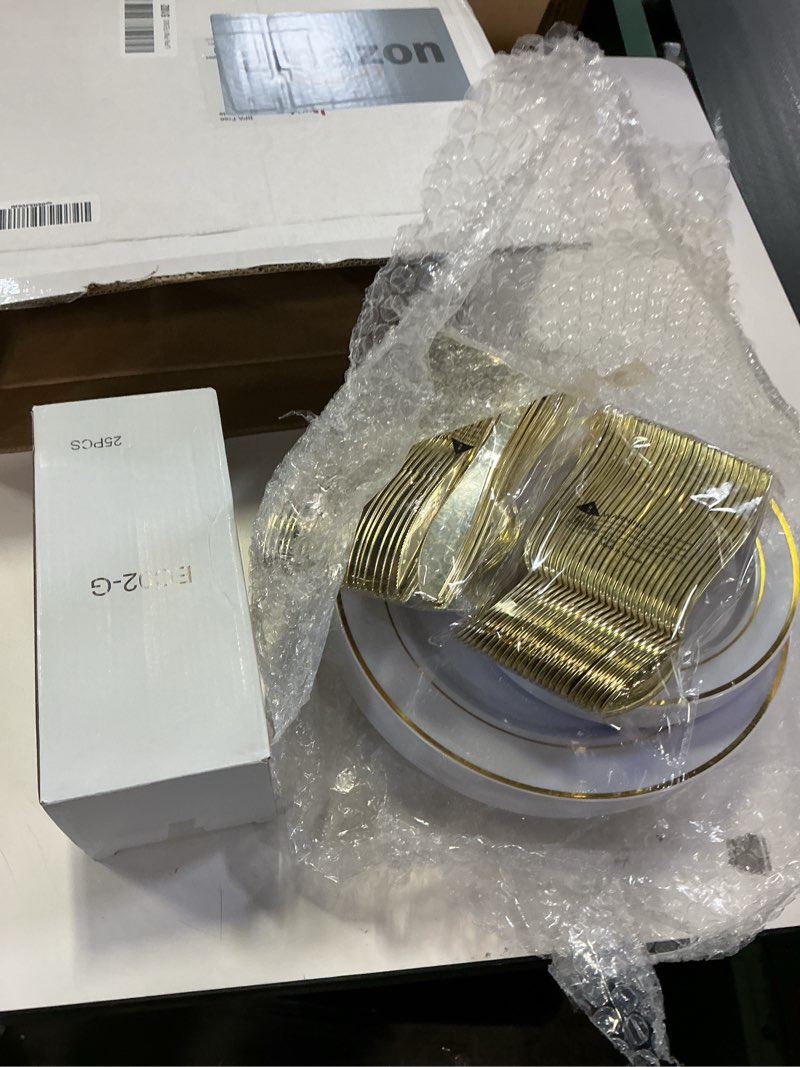 Condition photo showing Good Condition for bUCLA 150PCS Gold Plastic Dinnerware Set Disposable - Heavy Duty Gold Plates Include 25 Dinner & 25 Dessert Plates,25 Forks,25 Knives,25 Spoons&25 Cups for Party&Wedding 25 Guests Gold