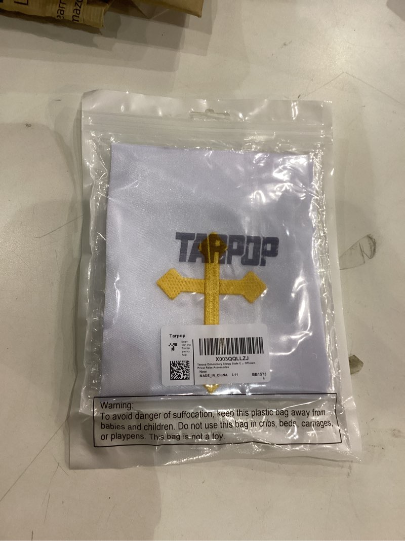 Condition photo showing New/Like New for Trapop embroldery clergy stole