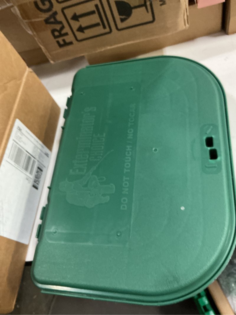 Condition photo showing Good Condition for Exterminators Choice Large Rat Bait Station Box with 1 Key - Plastic, Green Heavy-Duty Weather-Resistant Outdoor Bait Station - Discreet Green Box with Lockable Holder