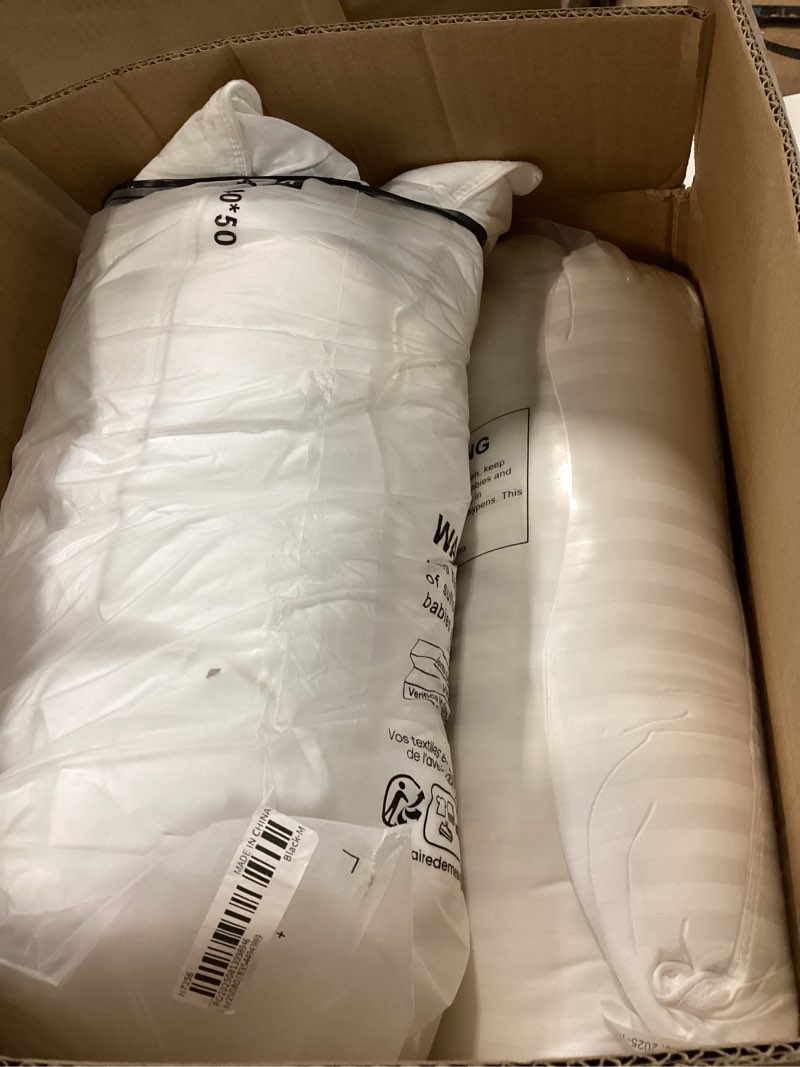 Condition photo showing Good Condition for Beckham Hotel Collection Bed Pillows Standard/Queen Size Set of 2 - Original Soft Down Alternative Pillow for Sleeping - Soft Support for Back, Stomach or Side Sleepers Queen / Standard White