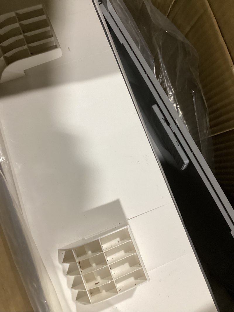 Condition photo showing Good Condition for loveepee self cleaning litter boxes