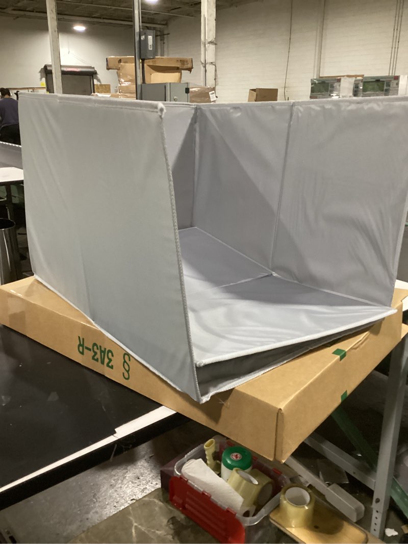 Condition photo showing Good Condition for 27.8"l×19.5"w×16.93"h foldable cat litter box enclosure splash guard with removable mat large high sided for litter pan water resistant easy clean anti-leakage pee shields privacy screen