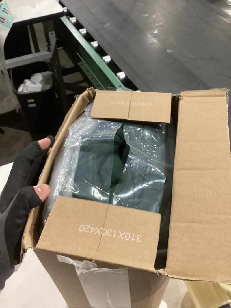 Condition photo showing Good Condition for Litanika King Size Comforter Set Dark Emerald Green - 7 Pieces Bed in a Bag King Bedding Comforter Sets, Solid Lightweight Bed Set with Comforter, Sheets, Pillowcases & Shams Emerald Green King (104"x90")