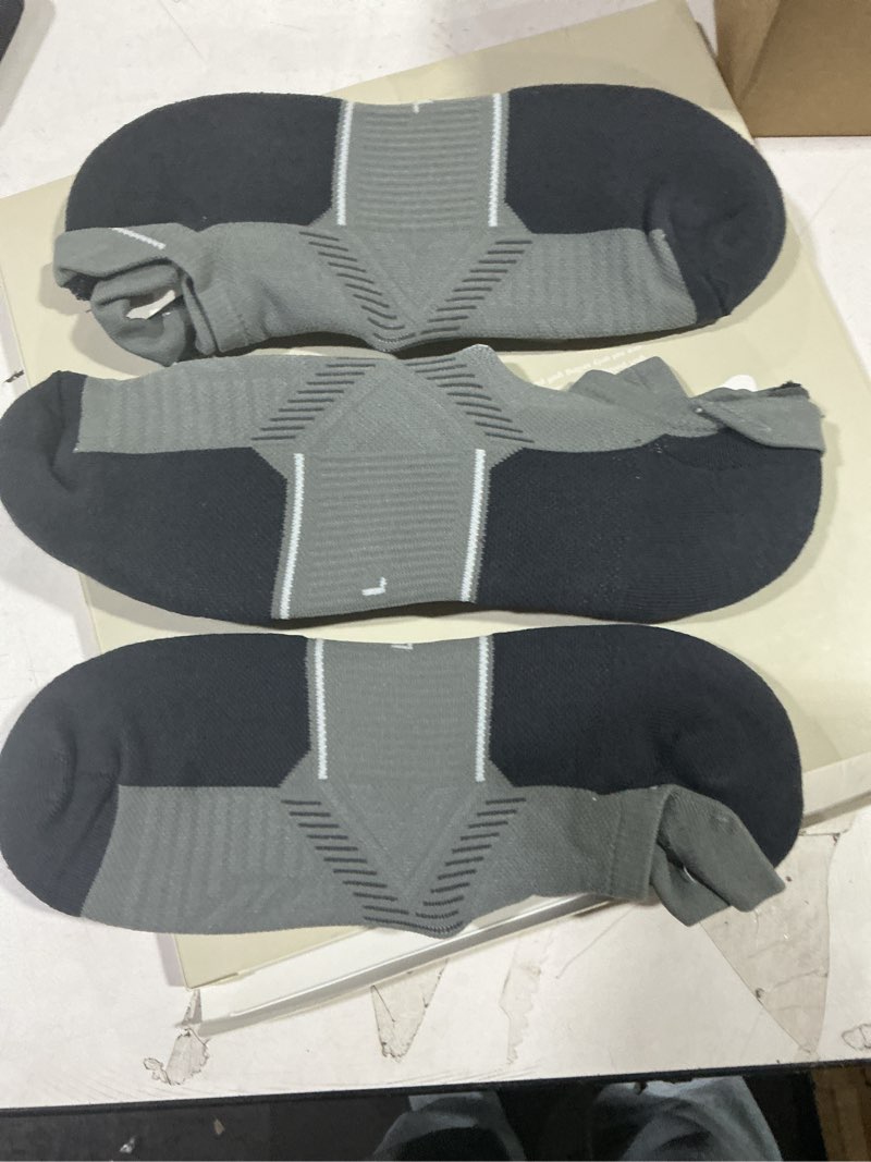 Condition photo showing New/Like New for BRISIRA Bamboo Viscose Compression No Show Socks Men Athletic Running Extra Cushion Moisture Wicking No Blister Sport Low Cut 3 Pairs Darkgray 9-11.5