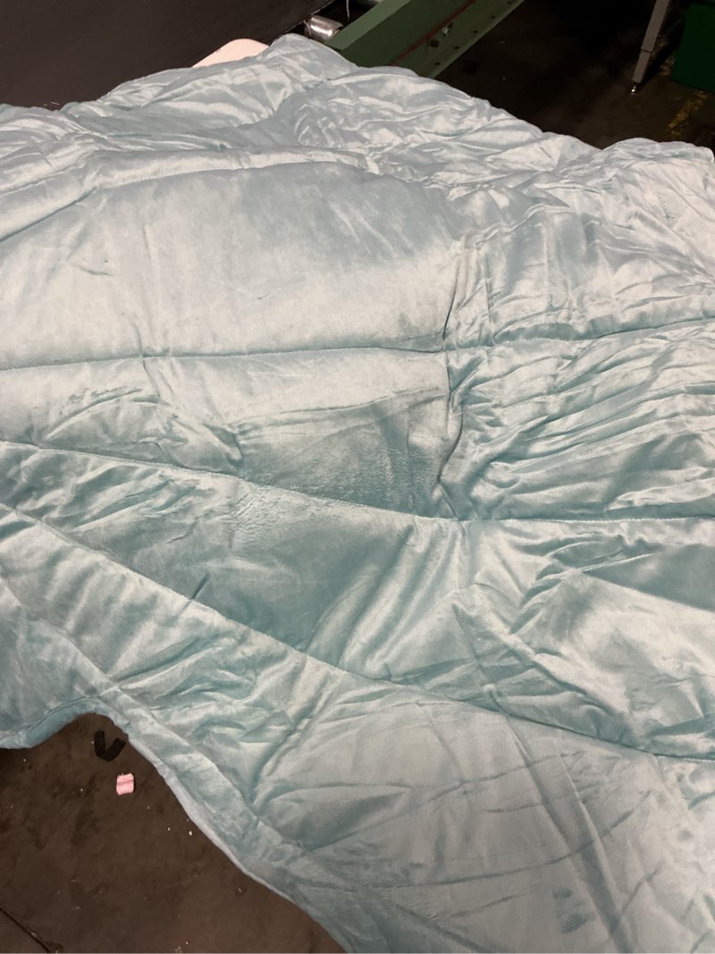 Condition photo showing Good Condition for dog cooling mat - large leaf shaped, washable, non-slip, summer pad for dogs and cats, lightweight blue 37"l x 34"w x 0.4"th