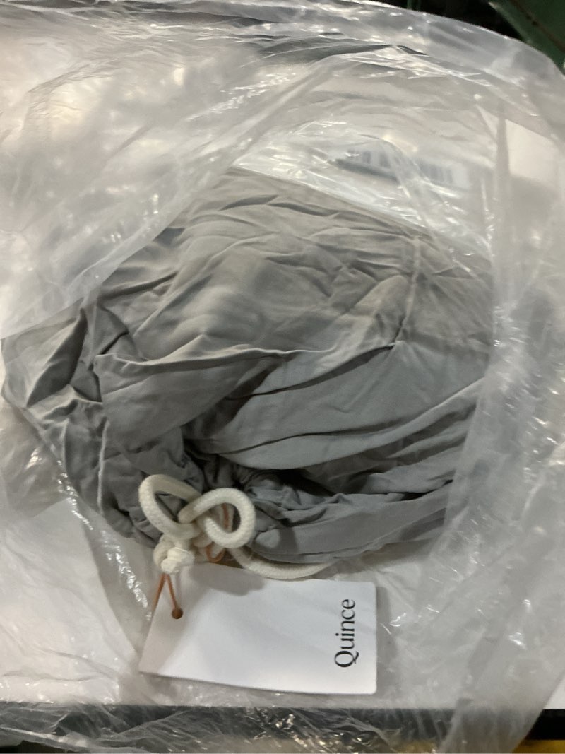 Condition photo showing Good Condition for bamboo duvet cover, king/cal king, light grey