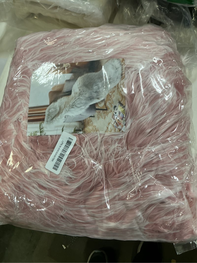 Condition photo showing Good Condition for easyjoy faux sheepskin rug, fluffy faux fur rug, ultra soft shag area rug with non-slip backing for bedroom, living room, nursery, kids room(4 x 6 ft rectangle, frosted bottom pink) frosted bottom pink 4' x 6' (rectangular)