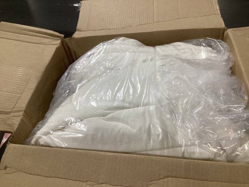 Condition photo showing Good Condition for Amazon Basics Warm, Soft King Size All-Season Down-Alternative 3-Piece Comforter Bedding Set, Pinch Pleat With Piped Edges Design, Cream Cream King