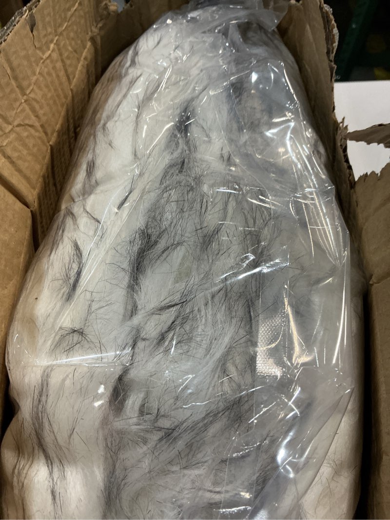Condition photo showing New/Like New for goolela faux sheepskin fur rug 4x6 fluffy fuzzy furry carpet white with grey tips shaggy rug for bedroom living room bedside plush washable sheepskin 4' x 6' (sheepskin) white and grey tips