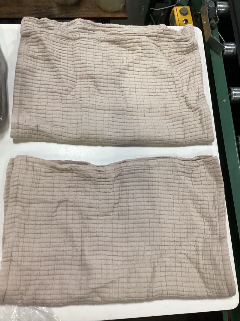Condition photo showing Good Condition for organic ribbed cotton shams, standard, sand