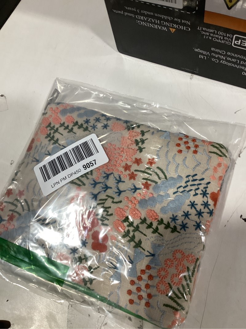 Condition photo showing Good Condition for Dadanism Embroidered Daisy Padded Sleeve for All-New Kindle Paperwhite, 7" Kindle Colorsoft Signature Edition, Protective Sleeve Case for 6" Kindle/Kindle Oasis/Kobo E-Reader, Beige Floral