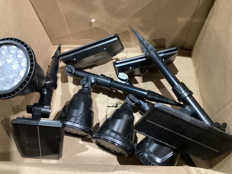 JSOT 600 LM Solar Spotlights Outdoor for Garden,IP65 Waterproof Solar Spot Lights Landscape Lighting for Walkway Wall Garden Backyard Path Pathway Driveway 18LED Beads Cool White 4 Pack