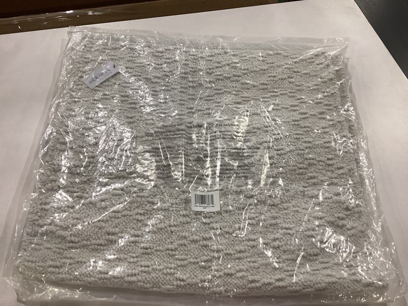 Condition photo showing New/Like New for mDesign Soft 100% Cotton Luxury Hotel-Style Rectangular Spa Mat Rug, Plush Water Absorbent, Diamond Design - for Bathroom Vanity, Bathtub/Shower, Machine Washable - Long Runner, 60" x 21" - White