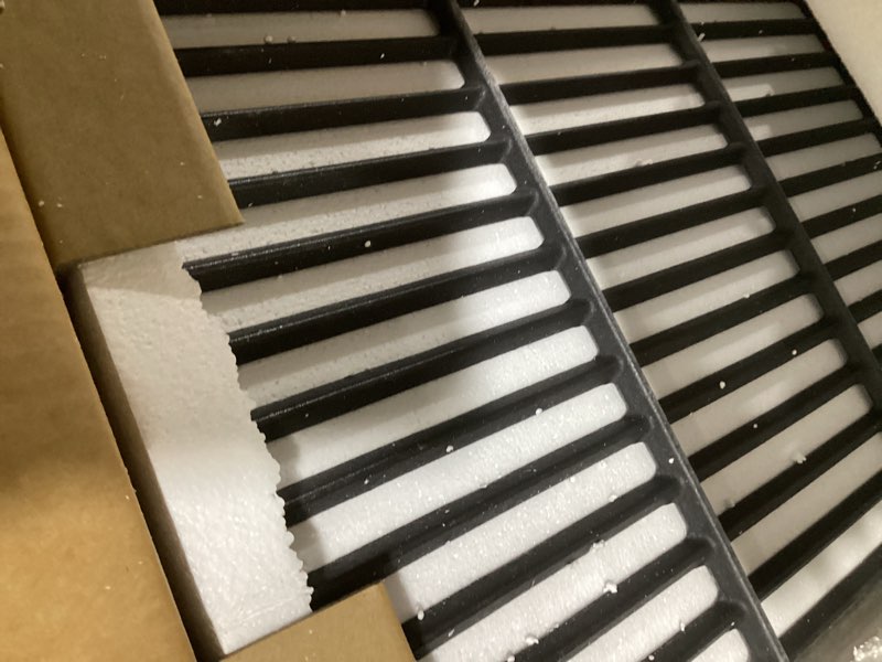 Condition photo showing Good Condition for qulimetal 19.5" grill grates for weber genesis 300 series, genesis e310 e320 e330 s310 s320 s330, replacement parts for weber 7524,7528, cast iron grill grates 19.5"×12.9“
