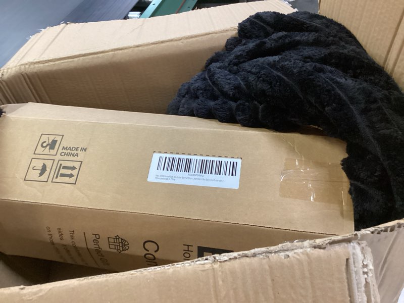 Condition photo showing Good Condition for EXQ Home Fluffy Comforter Set Full Size - Super Soft Faux Fur Stripe Jacquard Comforter 3 Pieces, Black Fleece Bedding Set,Winter Warm Bed Set,1 Comforter with 2 Pillowcases 01 Black 3 Piece-Full (82"X86")