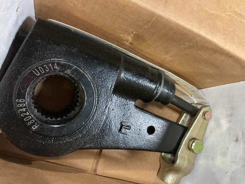 Condition photo showing Good Condition for World American WAR801042 Air Brake Automatic Slack Adjuster 1.5"-10 Spline Fit Heavy-Duty Trucks 6.0" Straight Arm Meritor Style, Compatible for Freightliner, Replaces Meritor, Euclid, Automann, PAI