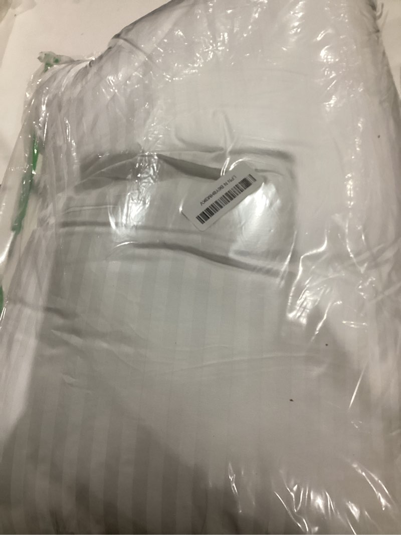 Condition photo showing Good Condition for beckham hotel collection bed pillows standard/queen size set of 2 - original soft down alternative pillow for sleeping - soft support for back, stomach or side sleepers queen / standard white