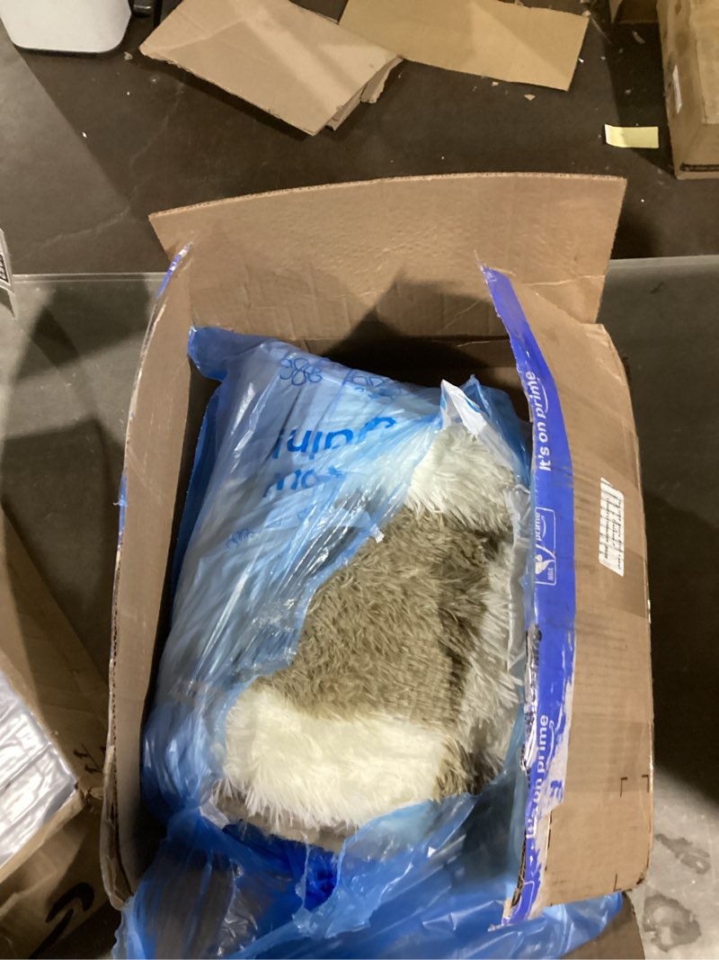 Condition photo showing Good Condition for Super Soft Rug for Bedroom, 4x6 Ft Beige and White Area Rug Classic Checkered Shaggy Anti-Skid High Pile Soft Fluffy Rug Fuzzy Carpet for Living Room Bedroom Kids Room Nursery, Dorm Home Decor Beige and White 6' x 4' (Rectangular)