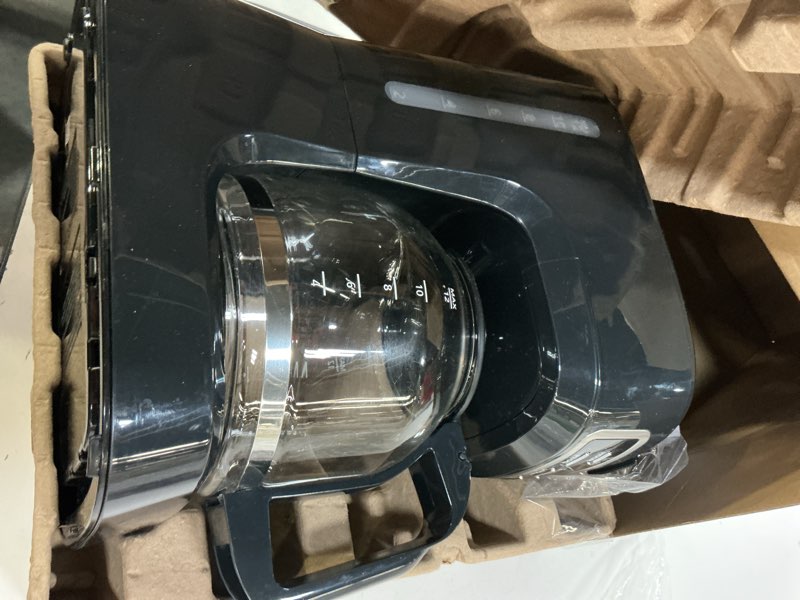 Condition photo showing Good Condition for mainstays 12-cup programmable drip coffee maker, black