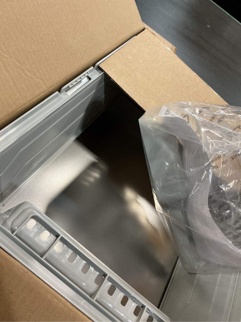 Condition photo showing Good Condition for stainless steel cat litter box, odor free metal litter box with high sides lid, open top low entry litter pan include scoop easy cleaning anti-scratch kitty cat box anti-urine leakage, non-sticky, m medium light grey(17.5 in)
