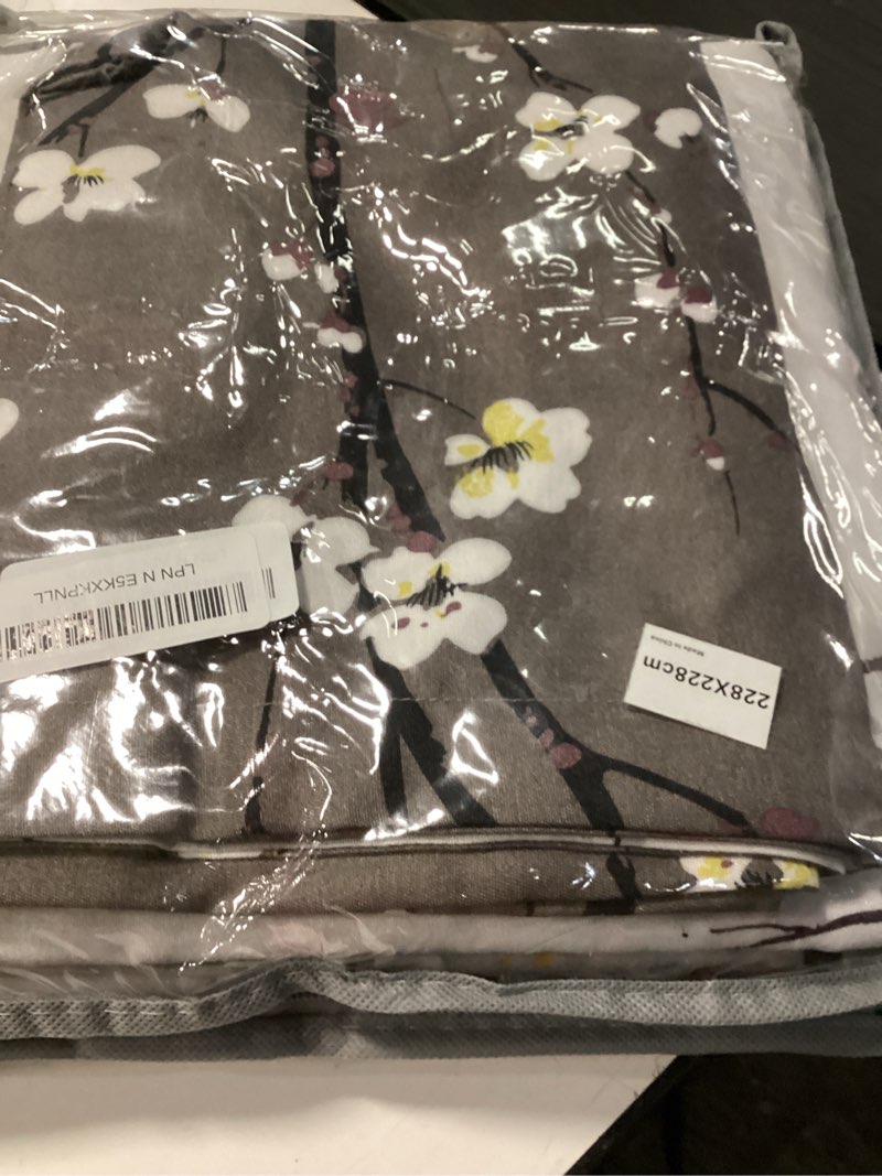 Condition photo showing New/Like New for madison park queen duvet cover set watercolor overscale floral cotton duvet cover for queen size bed, all season queen size bedding cover, matching shams, jolene, full/queen dark grey/plum 3 piece duvet&duvet set full/queen dark grey/plum