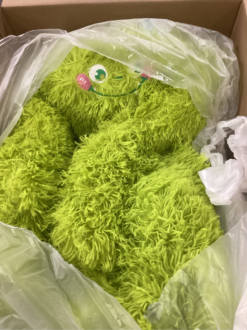 Condition photo showing Good Condition for Jiupety Cute Calming Dog and Cat Bed, Anti-Anxiety Donut for Small Pets, Cozy Soft Pet Round Cuddler Bed with Non-Slip Bottom, L(27"×27"×14"), Green 27"L × 27"W × 14"Th Green